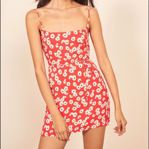 Reformation Dresses & Skirts - reformation vivette tie waist dress